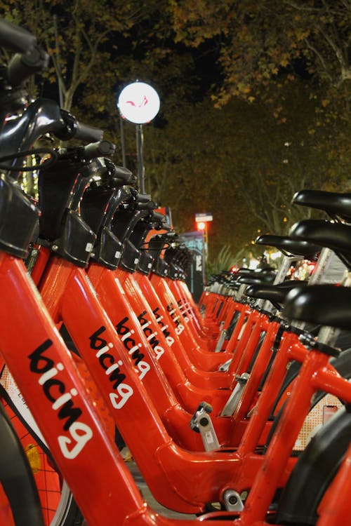 Fotos de stock gratuitas de aparcamiento de bicicletas