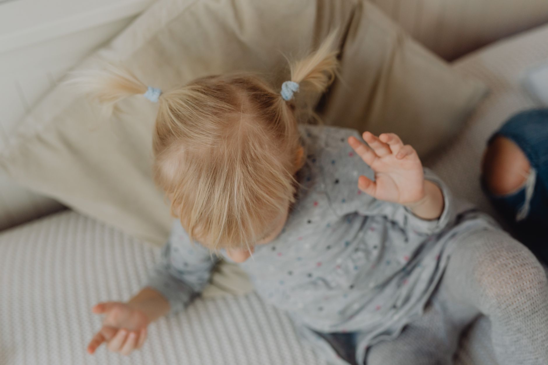 Lice Symptoms: What to Look For and How to Treat