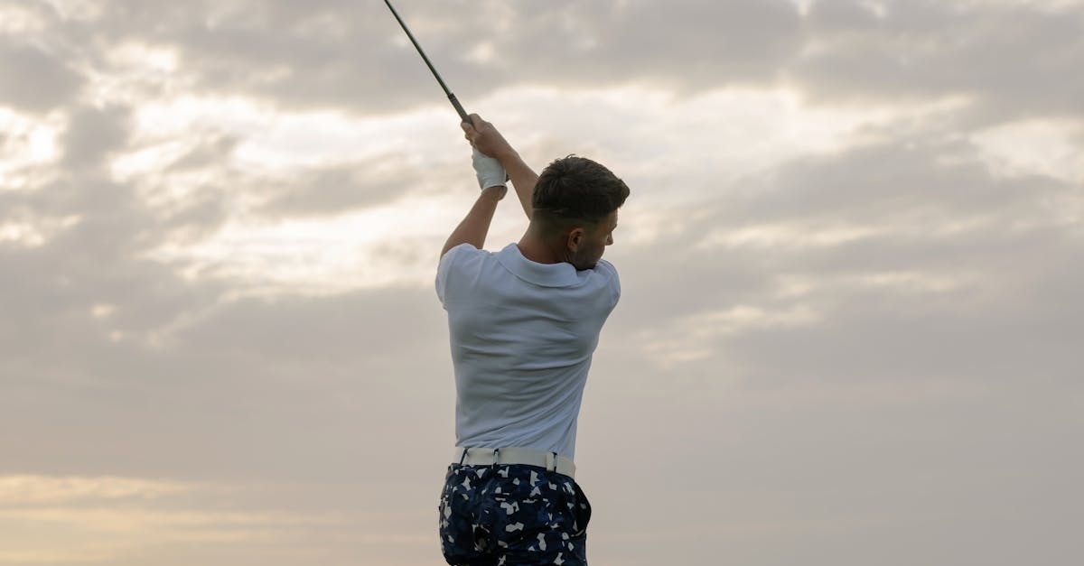 How to swing a golf club for dummies