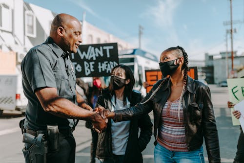 Fotobanka s bezplatnými fotkami na tému acab, aktivizmus, amnesty international