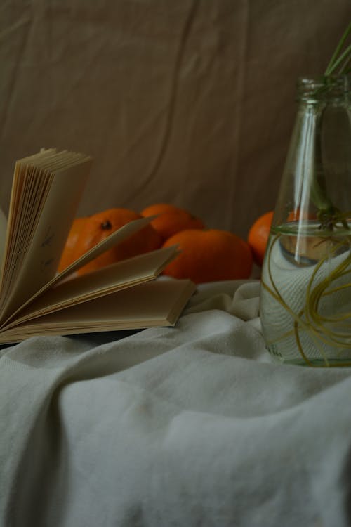 Fruits Orange Sur Textile Blanc