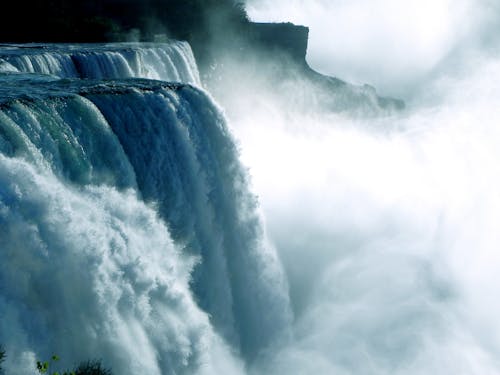 Cascate Durante Il Giorno