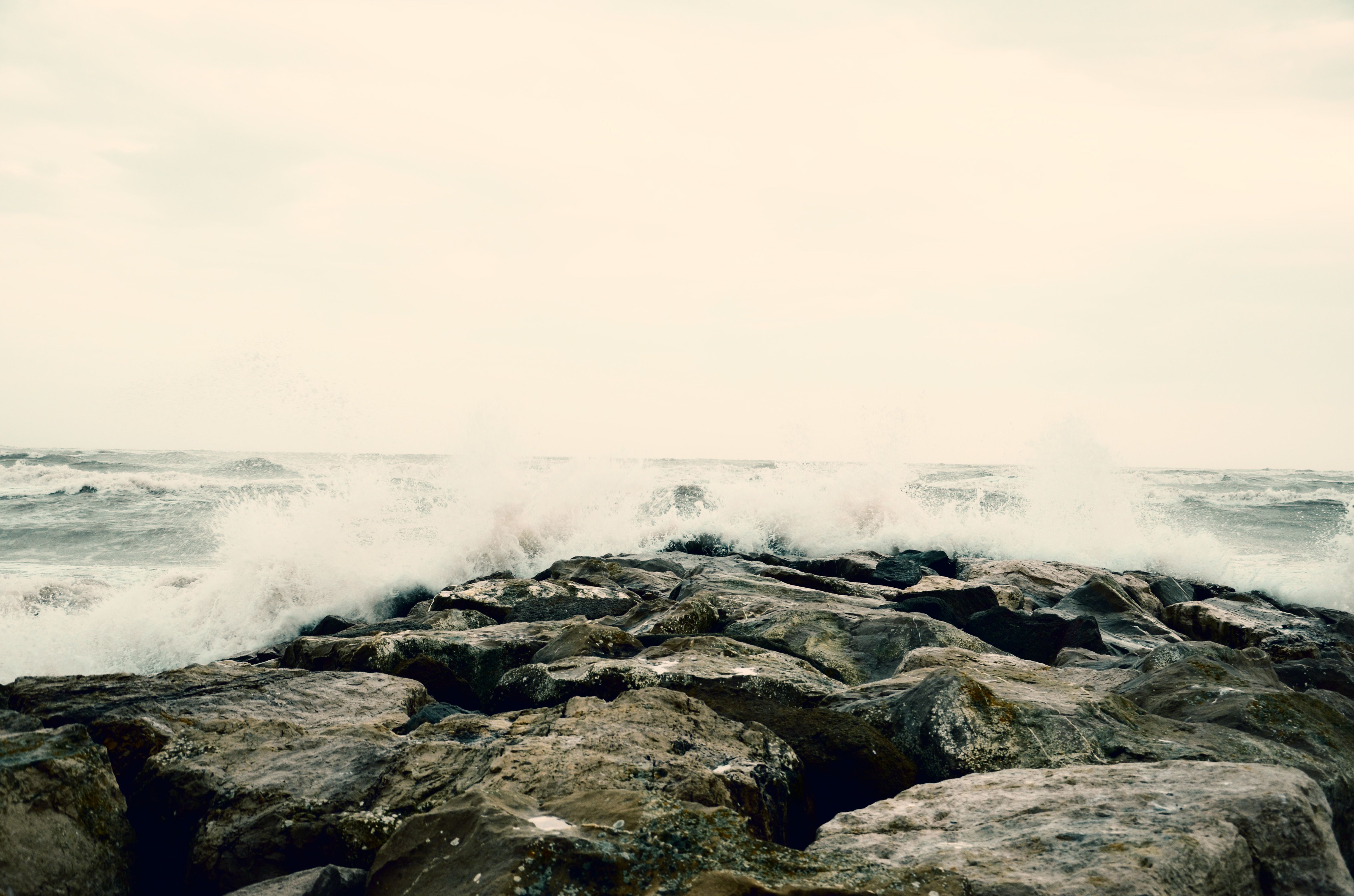 Splashing Waves on the Rocky Shore · Free Stock Photo