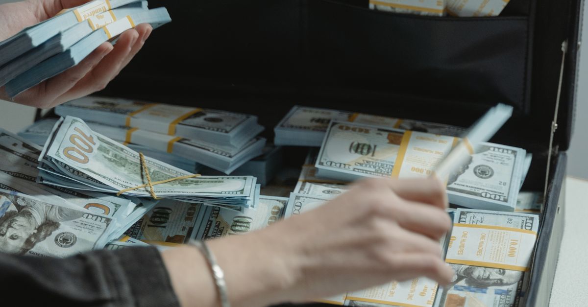 How Bernie Madoff orchestrated the largest Ponzi scheme in recorded history How Bernie Madoff orchestrated the largest Ponzi scheme in recorded history