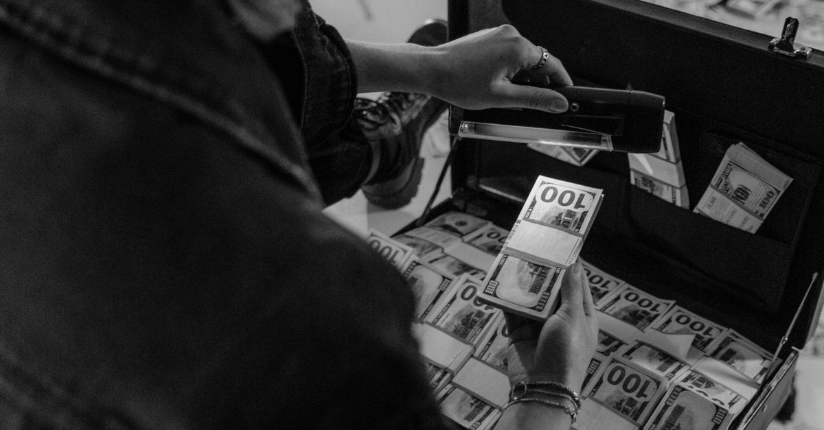 Cómo se lava dinero a escala global y cómo se detecta Cómo se lava dinero a escala global y cómo se detecta