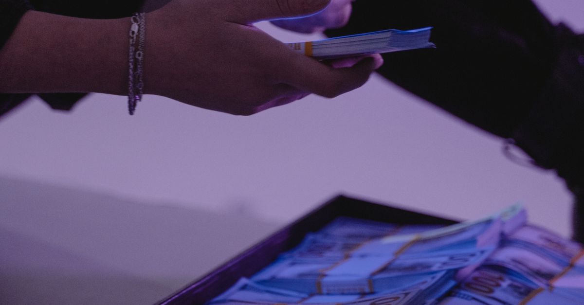 Cómo se lava dinero a escala global y cómo se detecta Cómo se lava dinero a escala global y cómo se detecta
