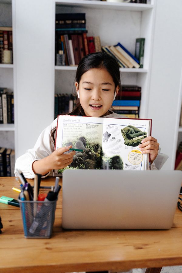 Student attending a live online language class