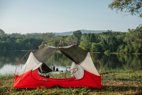 Kostnadsfri bild av bärbar, bord, campingplats
