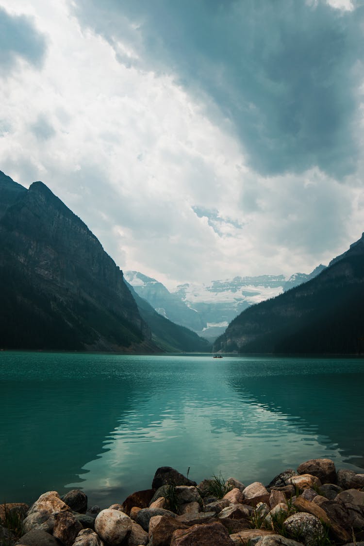 Picturesque Scenery Of Turquoise Water Of Lake And Mountains