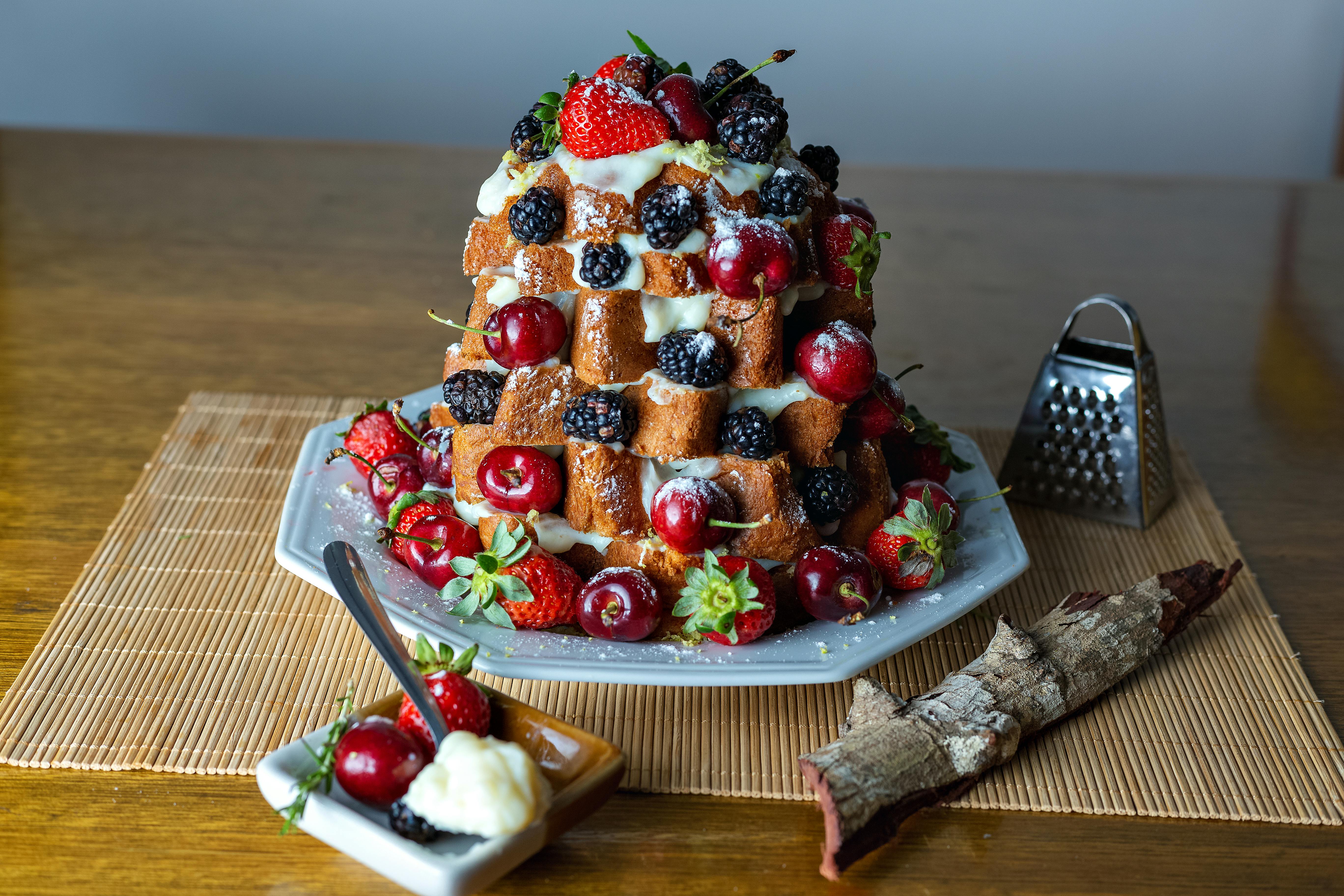 Pandoro Italian Sweet Christmas Tree Stock Image - Image of plate