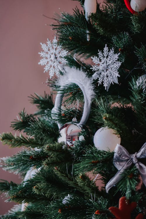 Decorated Christmas tree with toys