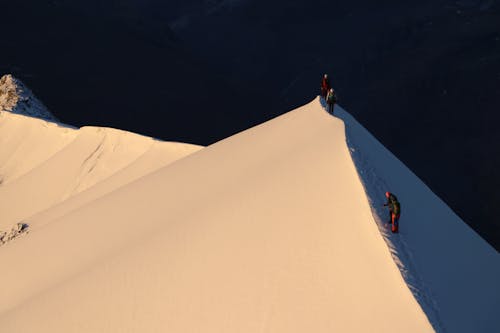 Imagine de stoc gratuită din acoperit de zăpadă, acțiune, alpinism montan