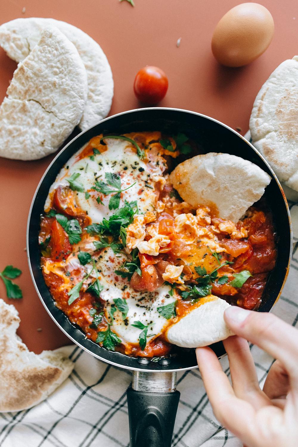 Spicy Hummus and Veggie Ritz Bites