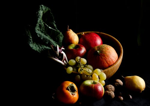 Foto stok gratis anggur, apel, background hitam