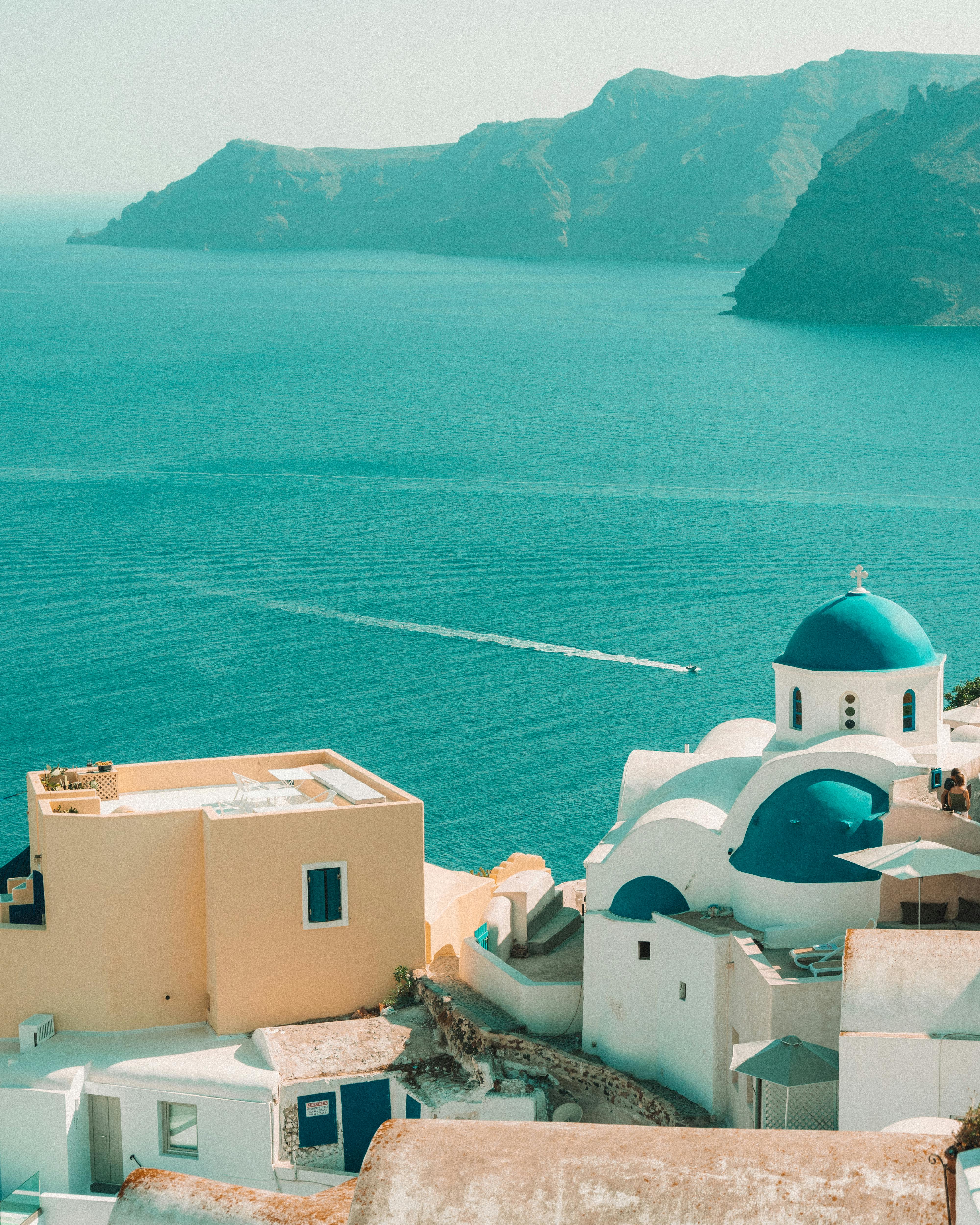 2 Days in Santorini - The Ultimate Itinerary - backpacks and bubbly