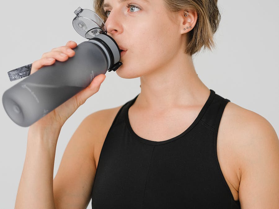 Does drinking water affect ketone levels?