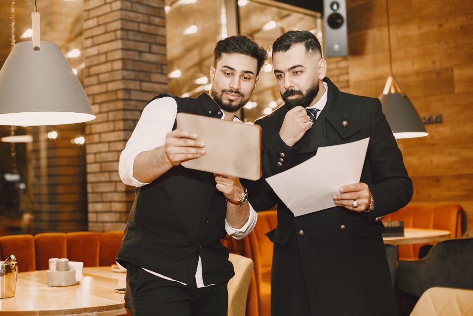 Recipe for Success: How Restaurants Can Master Google Review Replies with AI