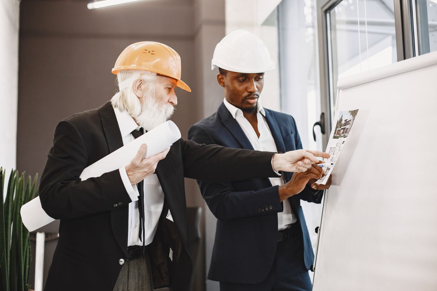 ¿Cómo resolver conflictos en contratos de construcción y contratación pública?