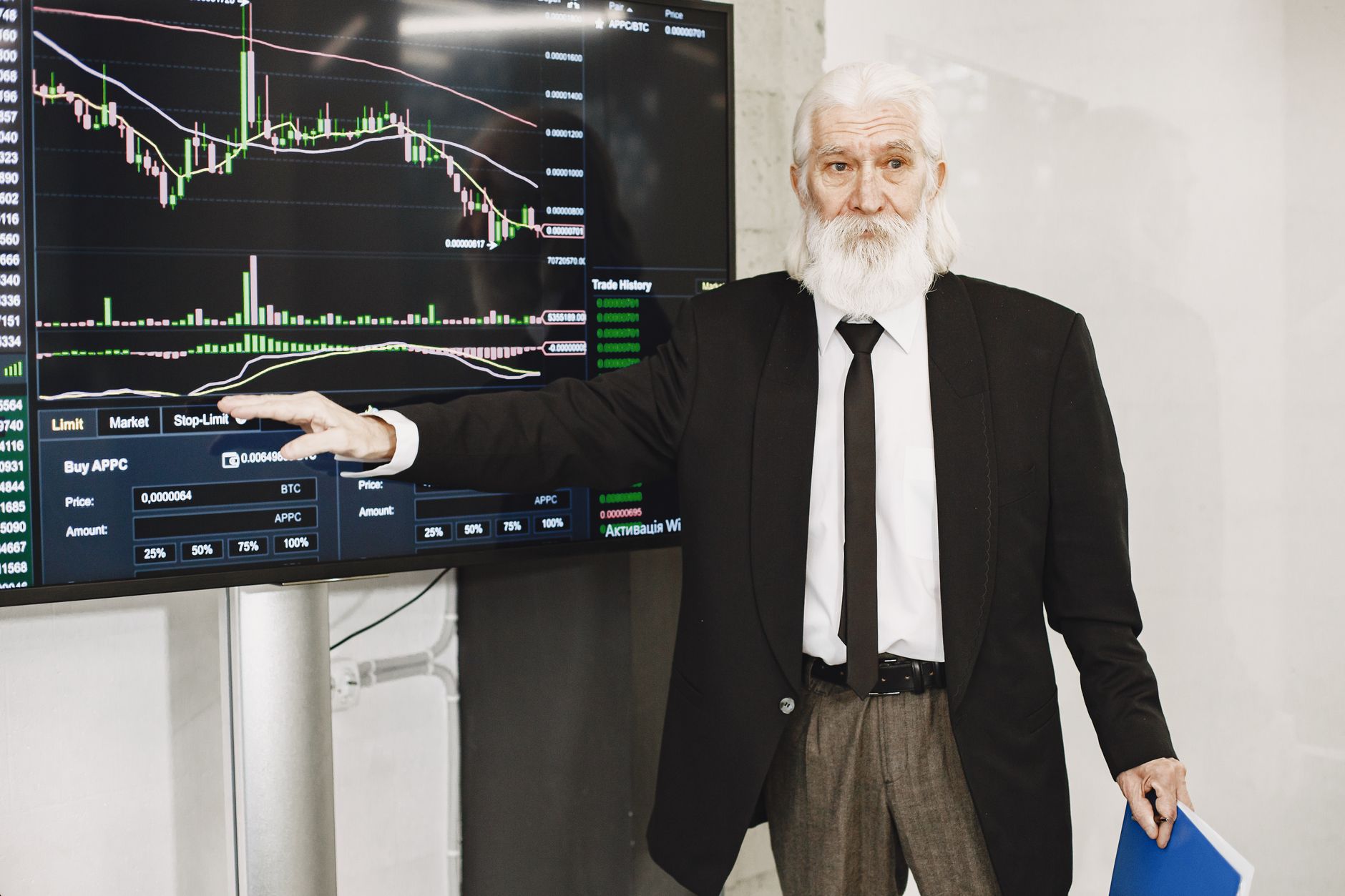 Beta Technologies CEO Kyle Clark Sells Shares Worth $1.15M