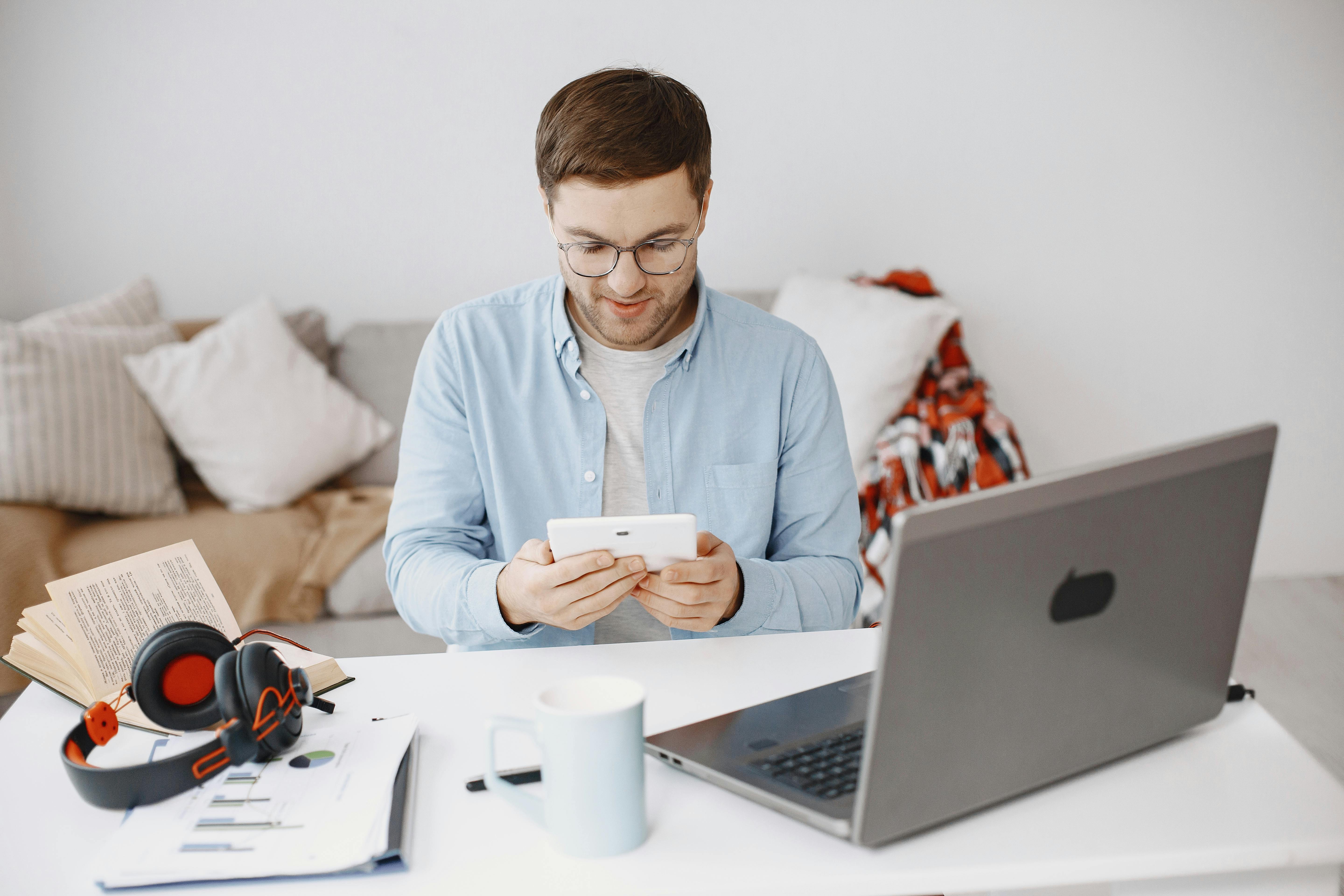 Working From Home and Productivity: Insights From the 2025 Remote Work Study — Photo by Gustavo Fring on Pexels
