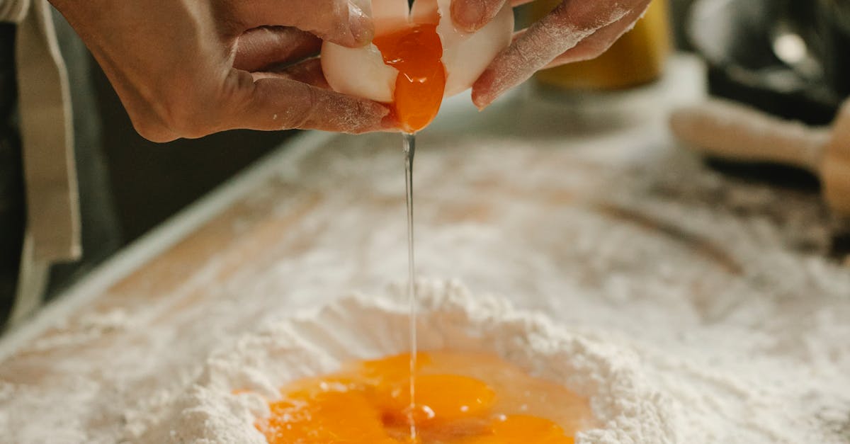 How to cook over easy eggs without breaking yolk