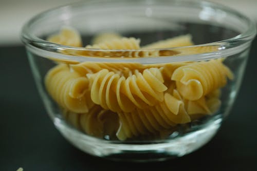 Macarrão Em Tigela De Vidro Transparente