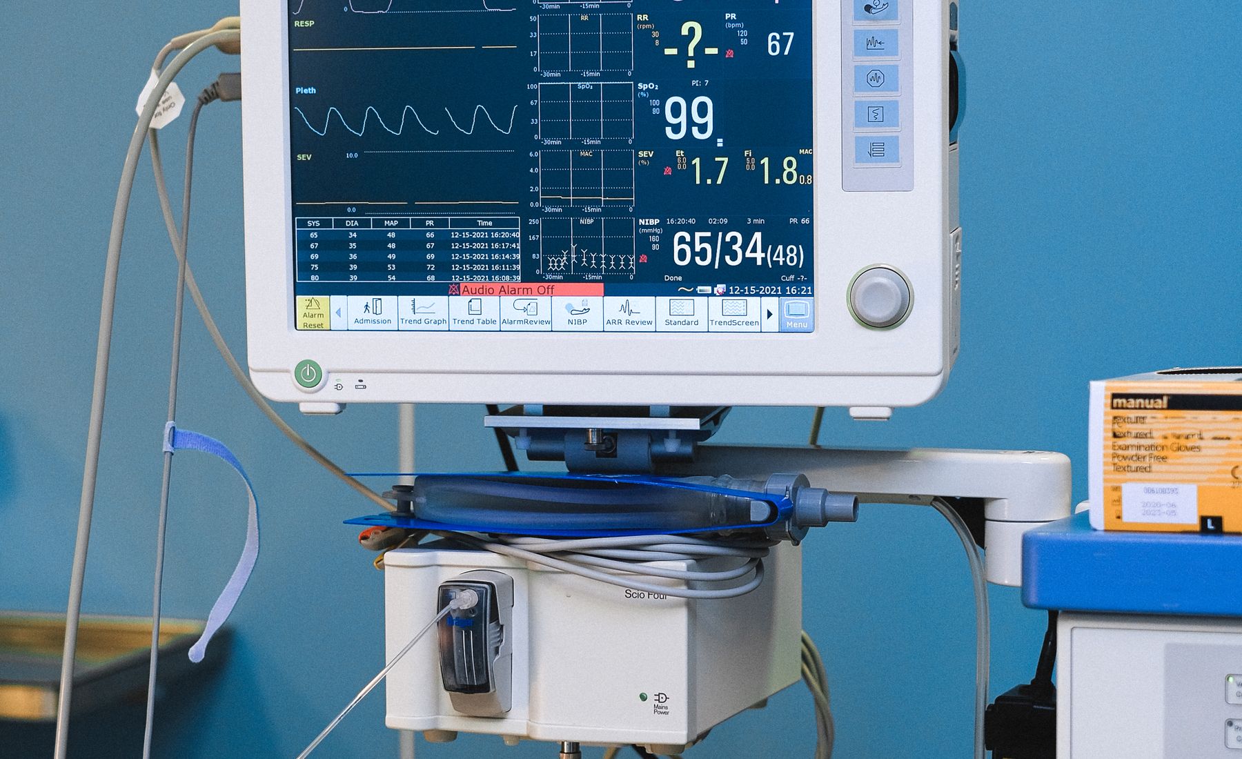 Hospital vital signs monitor