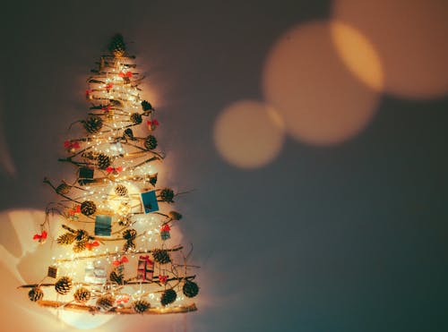 クリスマスツリー, クリスマスの灯り, コピースペースの無料の写真素材