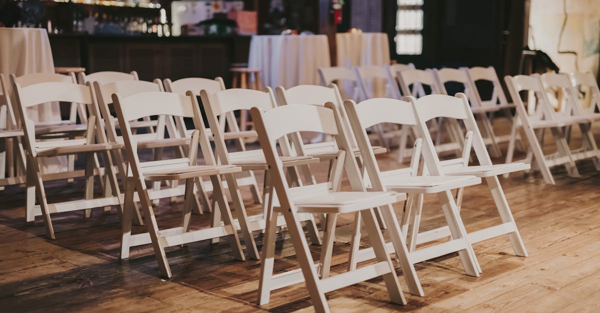 Chaise pliante vs tabouret pliant : comparaison et usage