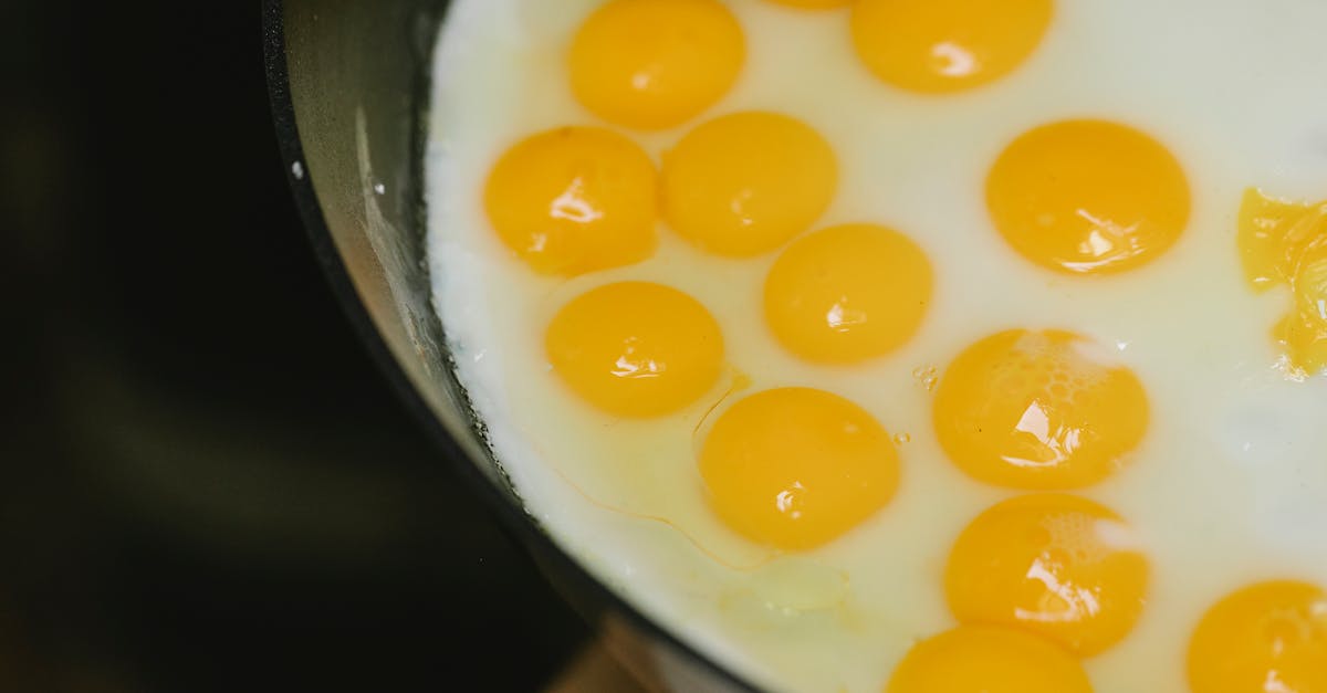 How many days does it take to hatch a chicken egg
