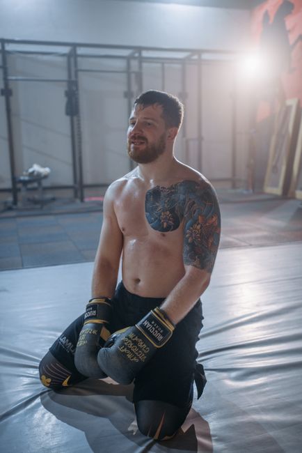 mixed martial arts gym training