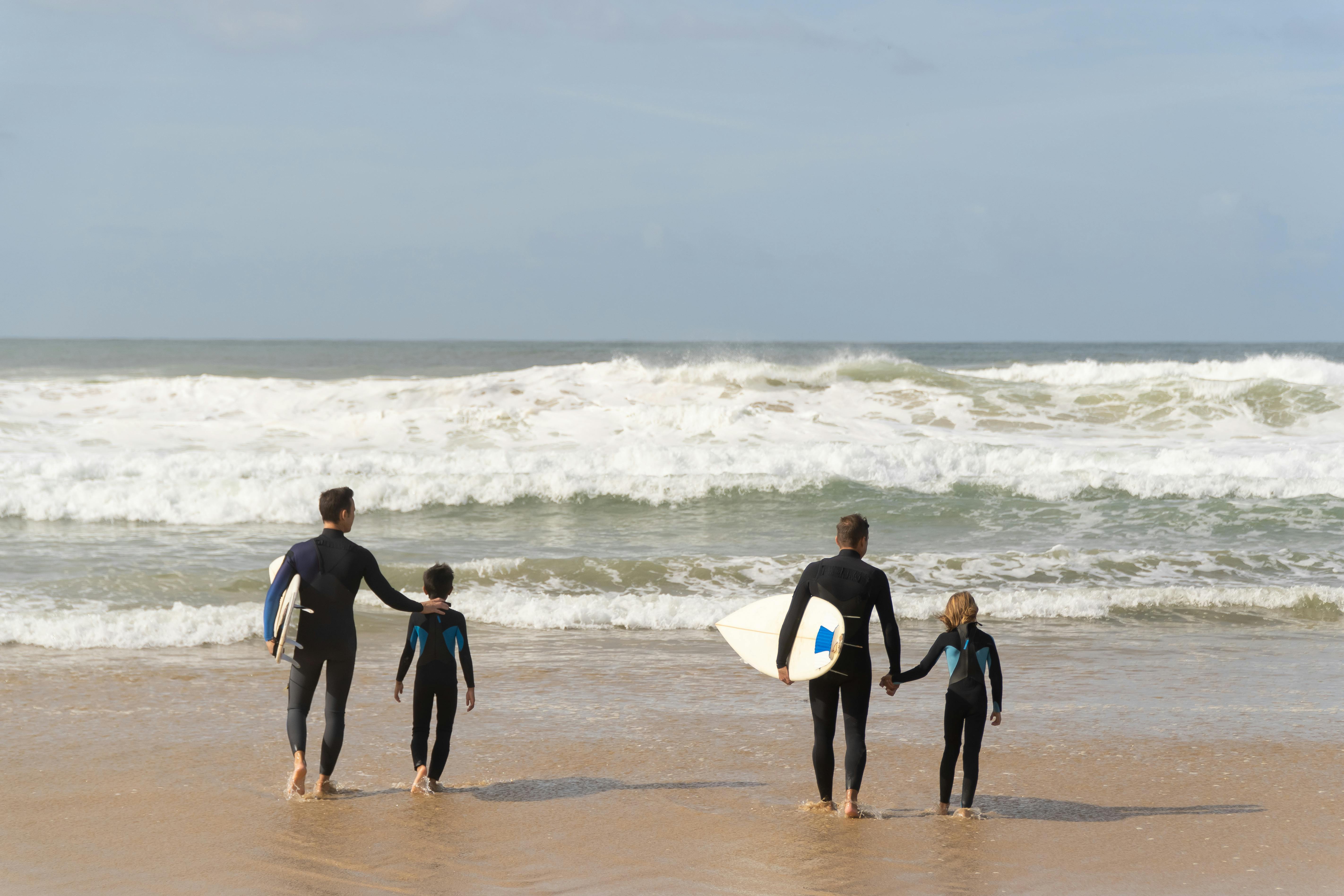 family travel, family traveller live, family travel insurance, family travel tips, family travel hacks, family travel tours, 