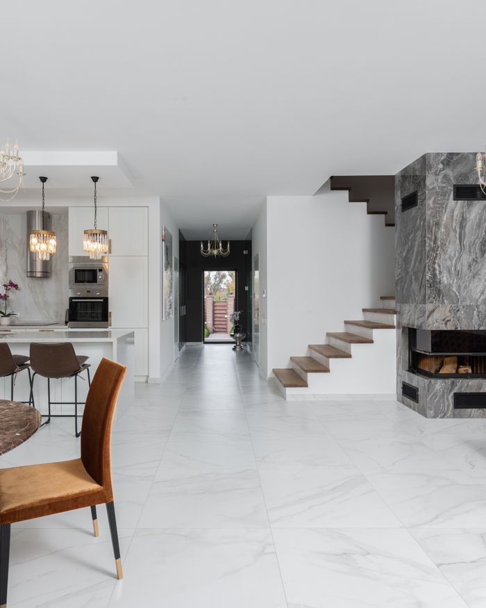 Kitchen and dining fit-out