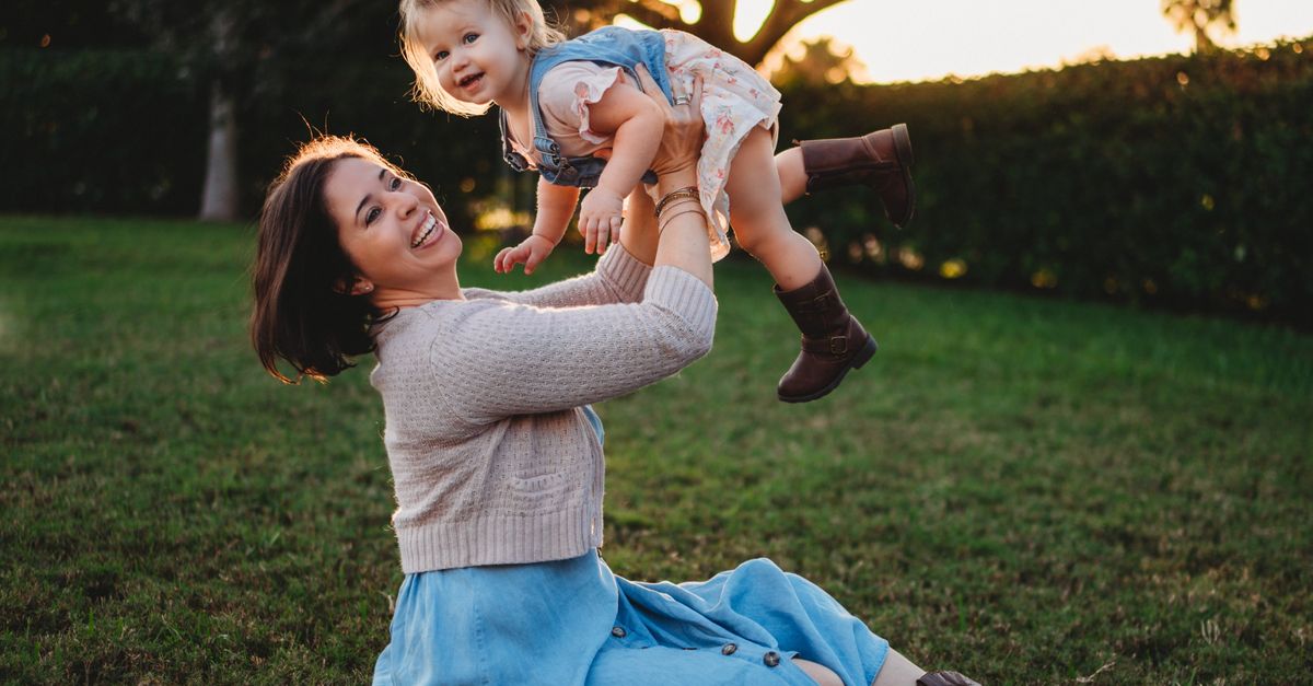 Surrogate Mother Battles for Custody After Texas Birth Amid Dispute