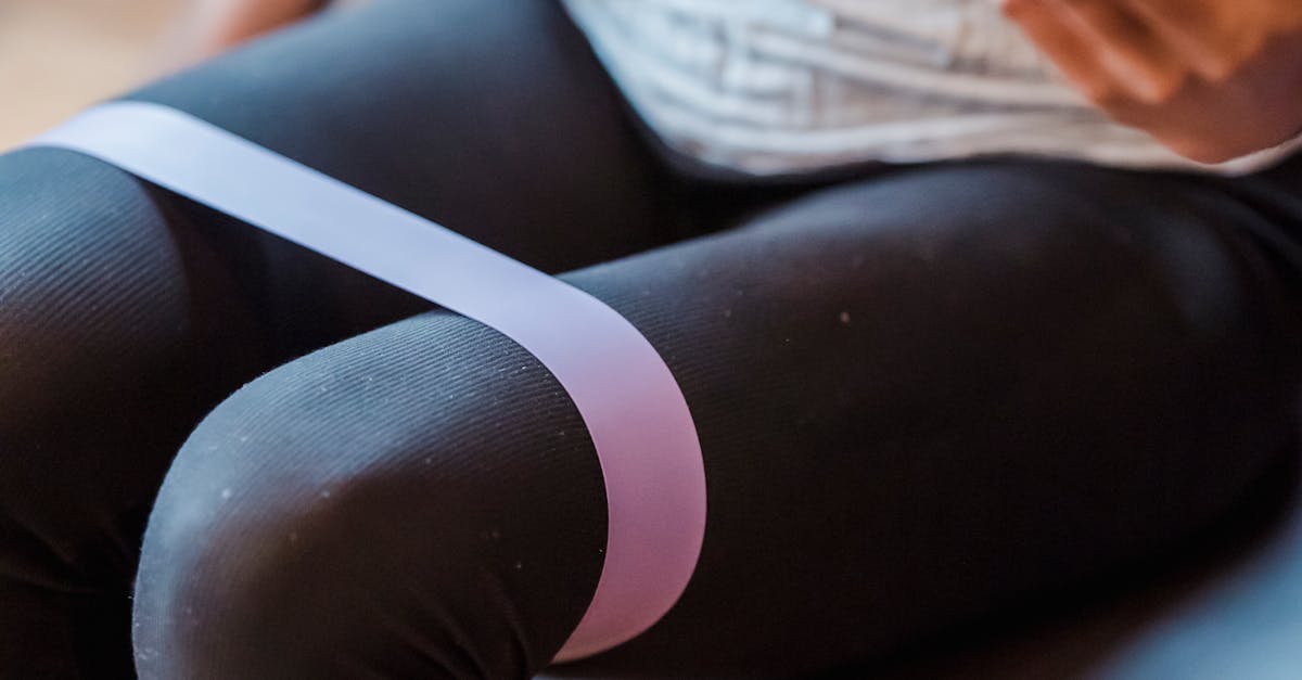 How to cuff pants with rubber band