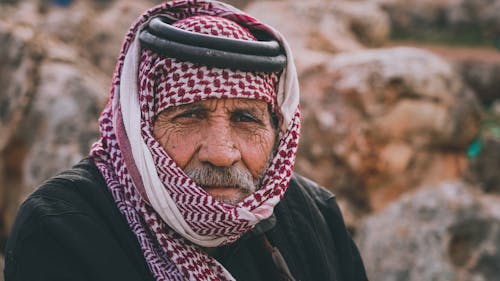 Gratis stockfoto met arabische man, bejaarde man, detailopname Stockfoto
