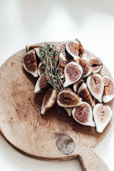 fresh thyme, chopped image