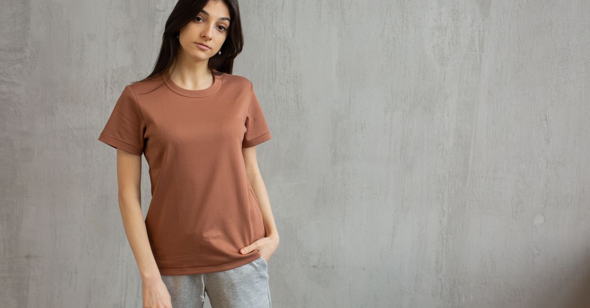 Woman in linen pants with a slouchy t-shirt