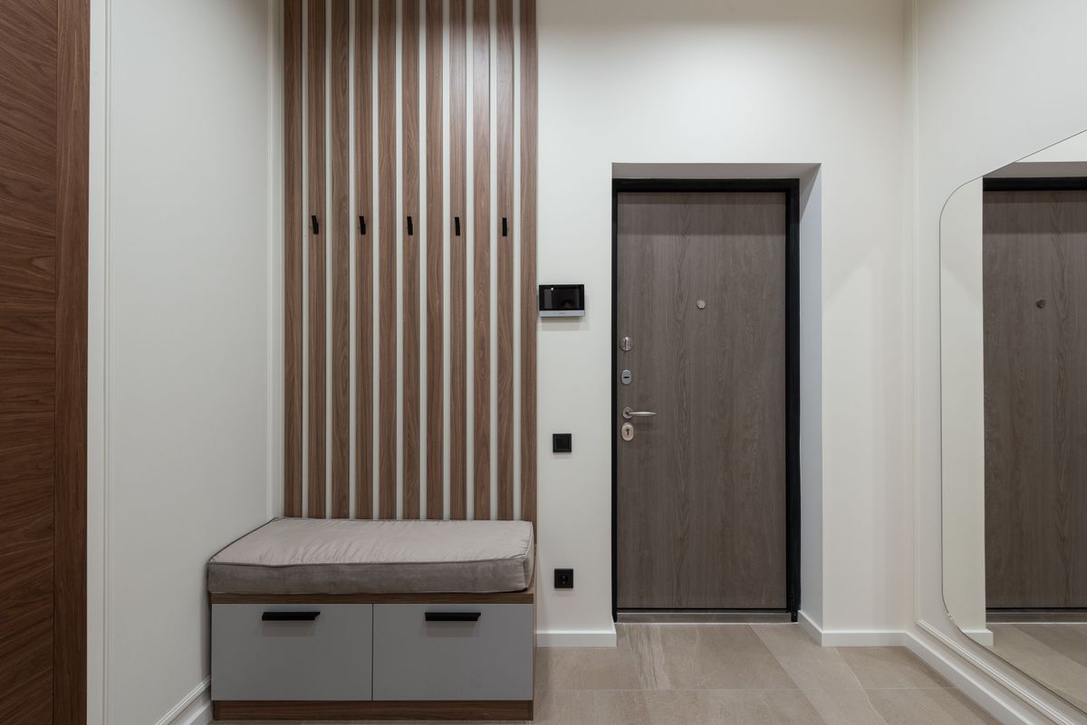 How Modern Entryway Benches Improve Home Organisation