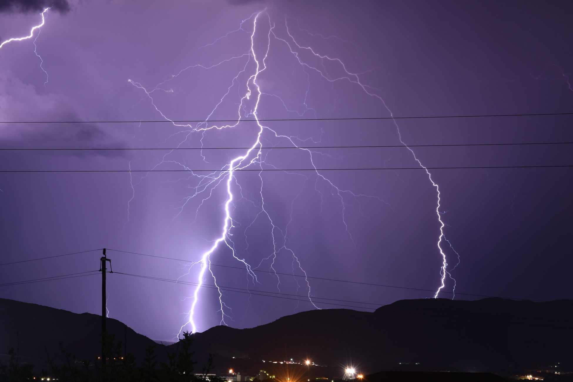 Heatwave Disrupts 250th Birthday Celebrations, Causes Power Outages