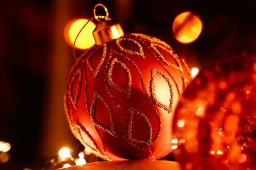 Red Christmas Ball in Close-up Photography