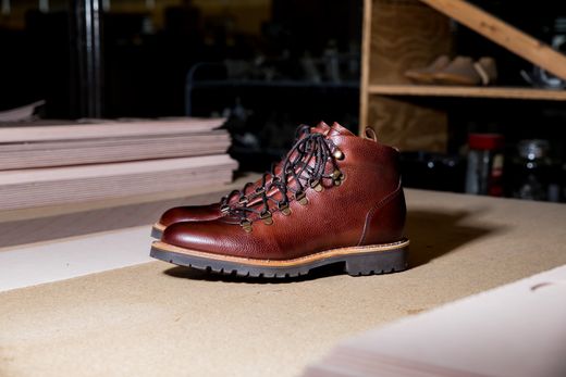 Finished boot on the bench, photo by Mike Tyler on Pexels