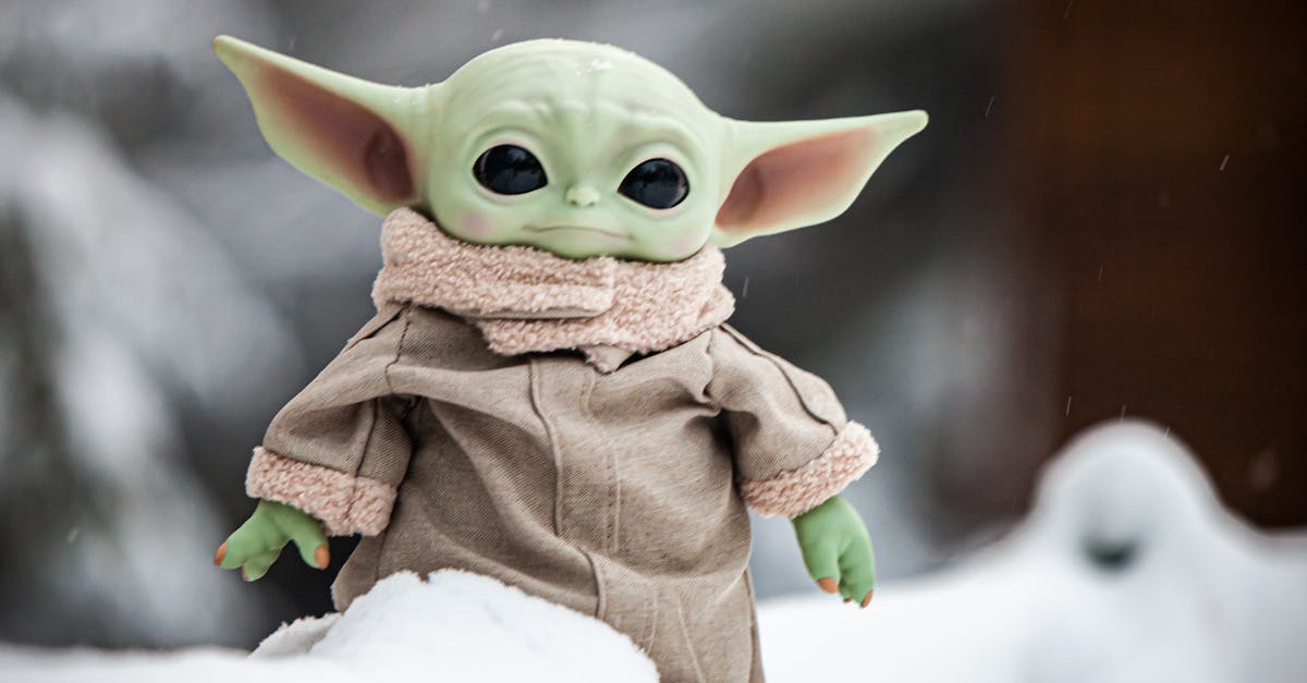 Photo Gratuite De Ambiance De Noel Bebe Yoda Fond D Hiver Photo Gratuite De Ambiance De Noel Bebe Yoda Fond D Hiver