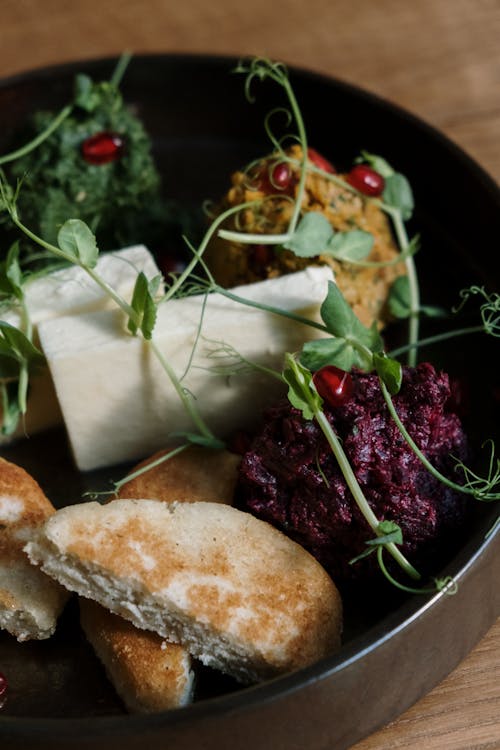 Pane Con Verdure E Carne Sulla Banda Nera