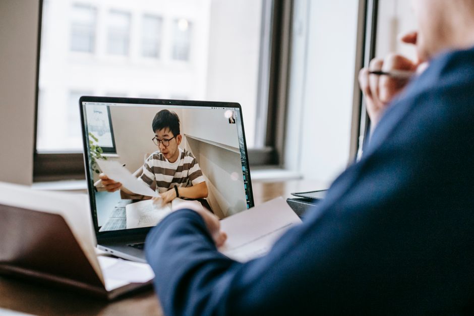 real-time video call versus structured document comparison real-time video call versus structured document comparison