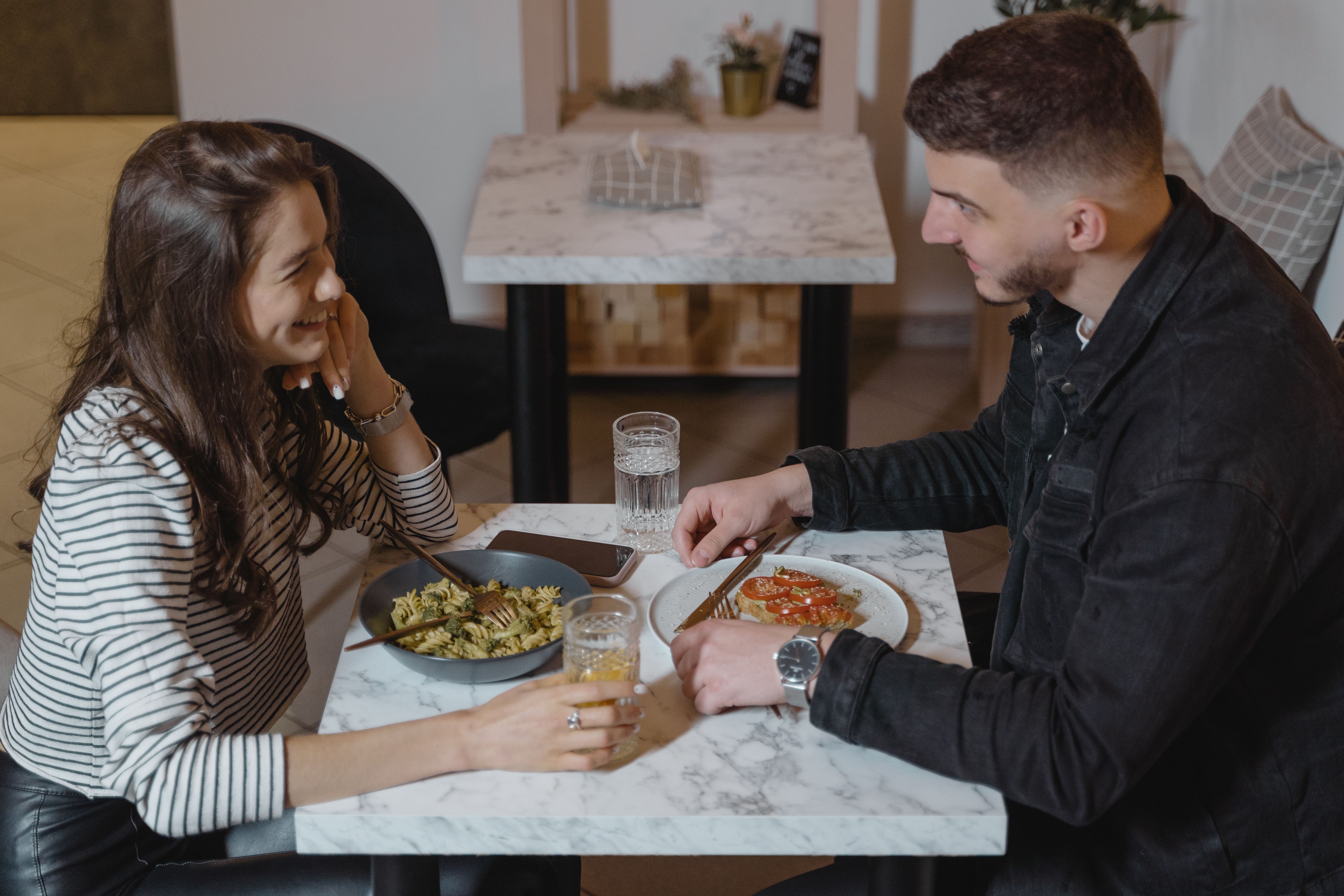 Meetic Profile Tips for More Dates: Your Culinary Connection