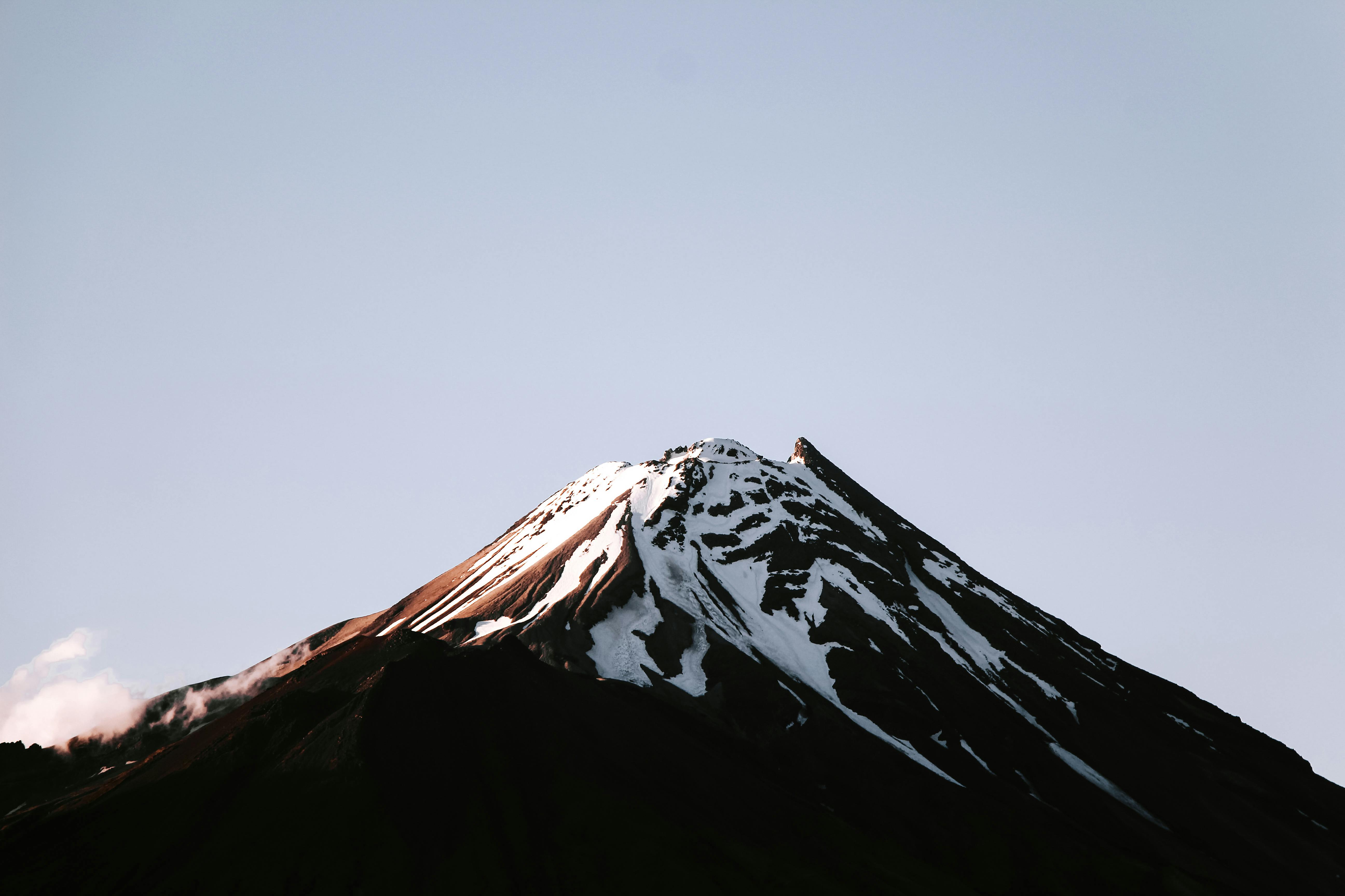 Eruption of Volcano Desktop Wallpaper - Cool Volcano Wallpaper 4K