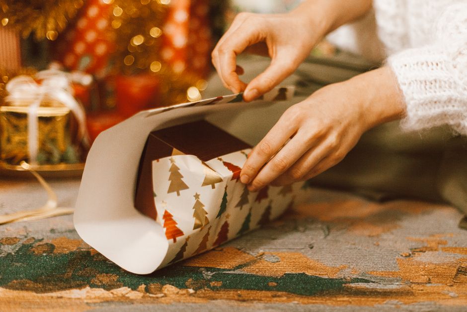 half|unwrapping gift