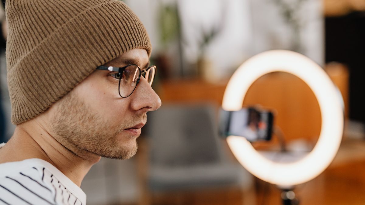 Join the Langujet Partner Program: A Guide for Creators and Influencers