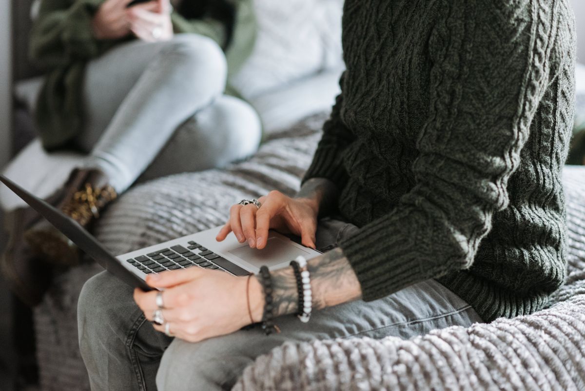 student moves in Wellington — Loaded properly: blankets, straps and a plan in Wellington